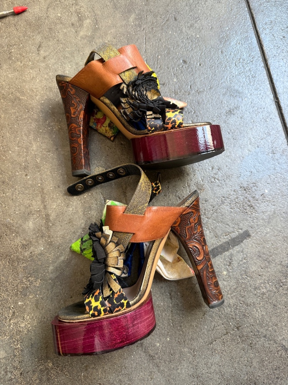 NEW 1000$ ANdreas Kronthaler Extensive Heels w/ Flower - Picture 4 of 8